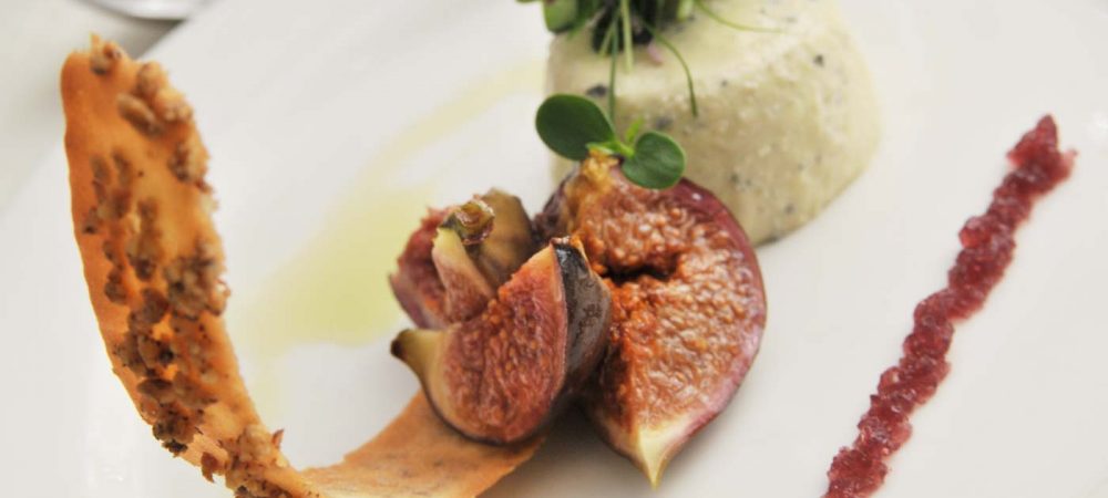 Dining3 Dining3