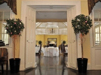 restaurant2